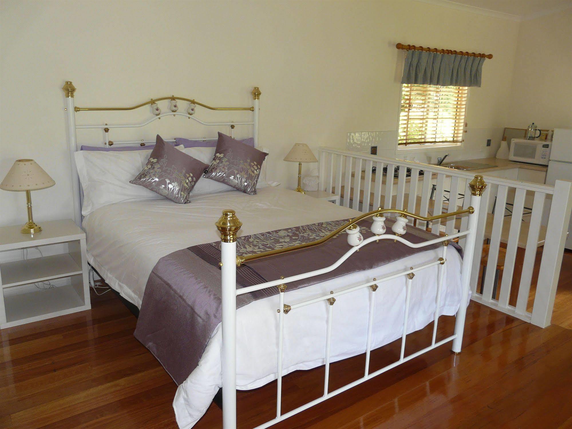 Granite Gardens Cottages & Lake Retreat 스탄소프 외부 사진
