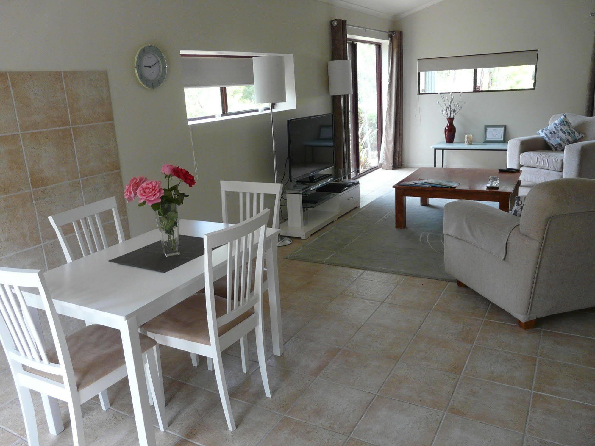 Granite Gardens Cottages & Lake Retreat 스탄소프 외부 사진